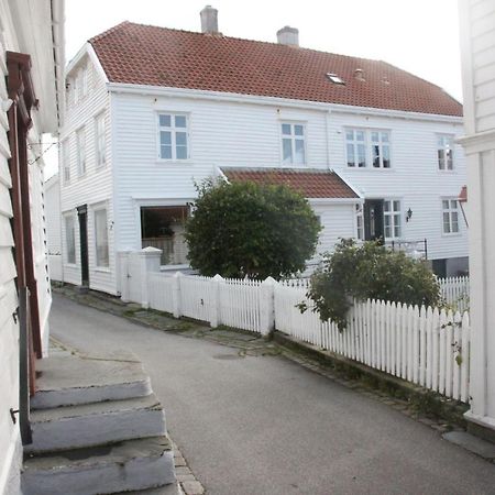 דירות Gamle Apoteket I Gamle Skudeneshavn מראה חיצוני תמונה