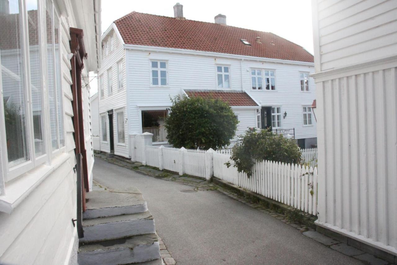 דירות Gamle Apoteket I Gamle Skudeneshavn מראה חיצוני תמונה